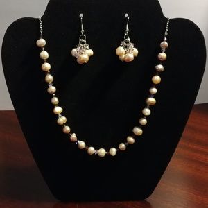 Pearl necklace and earrings set